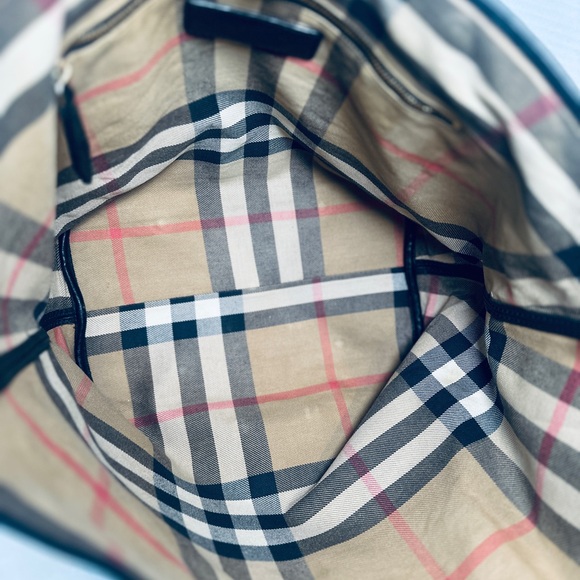 Burberry Black Leather Shoulder Bag-Gold Tone Hardware- Made in Italy - Picture 7 of 12